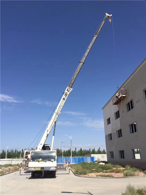 项城市“轻装强干”—— 吊车的 “轻量化臂架” 技术